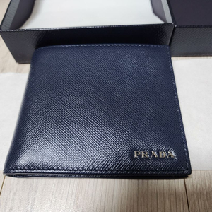 새상품) 정품 PRADA 프라다 남성 사피아노 지갑