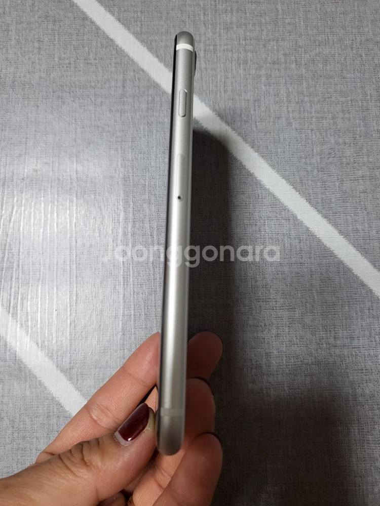 아59)아이폰se2 128기가 화이트 상태굿!--6