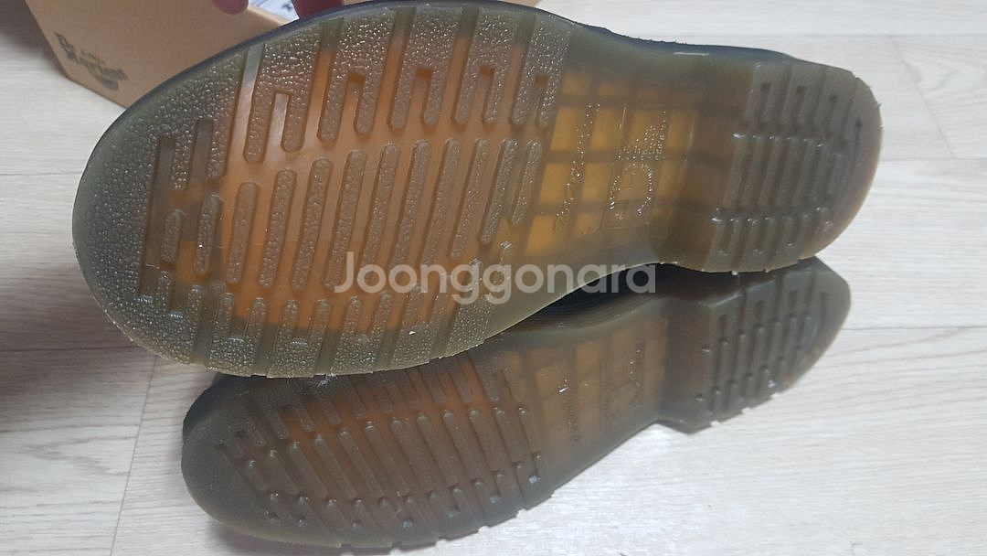 닥터마틴 1461 스무스 신품급 uk6 250--4