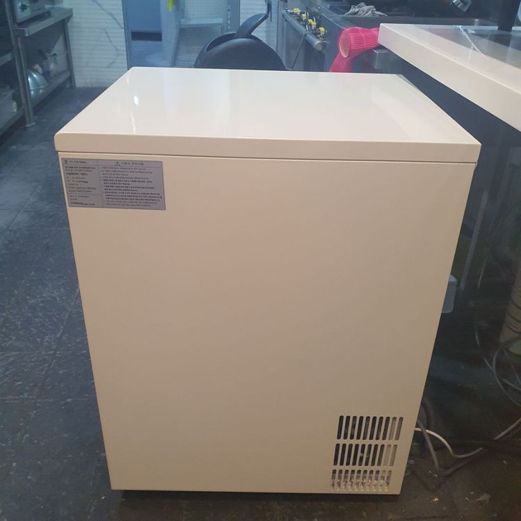 네스프레소 아길라 업소용커피머신 이미지