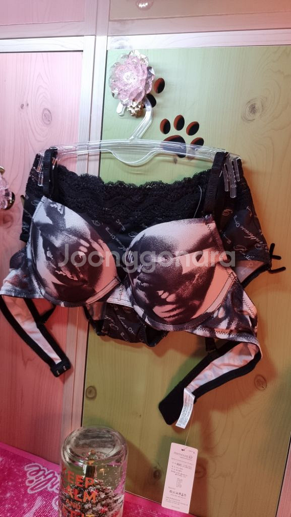 펜트하우스 란제리 브래지어 80A 레이스 팬티 2종--1