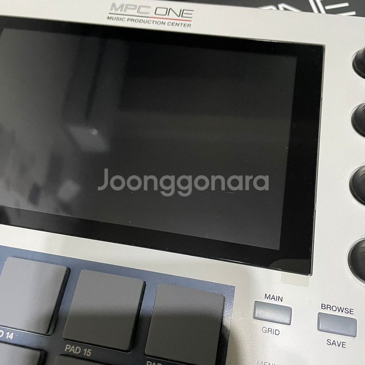 Akai MPC ONE Retro 판매합니다!새상품--2