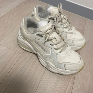 디스커버리 운동화 아이보리 230