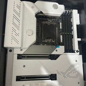 asus z690 maximus formula 팝니다