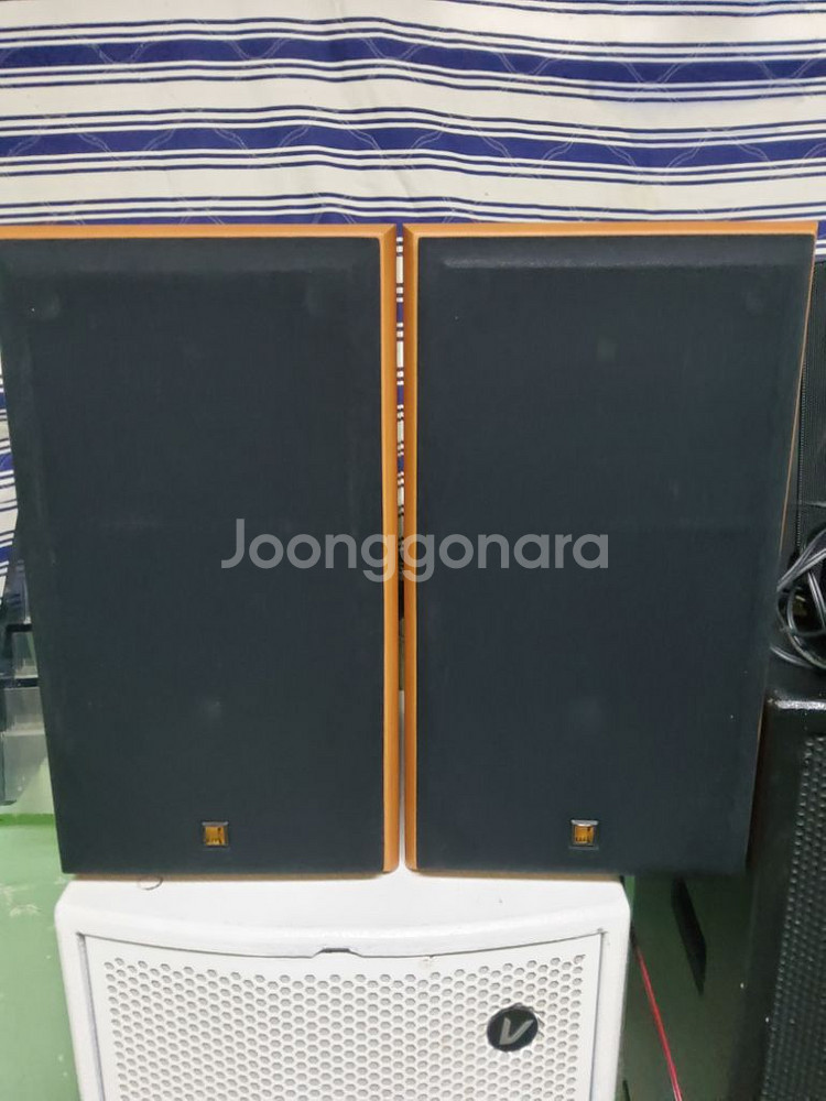 kef cresta 1. 북셀프 .UK.--4