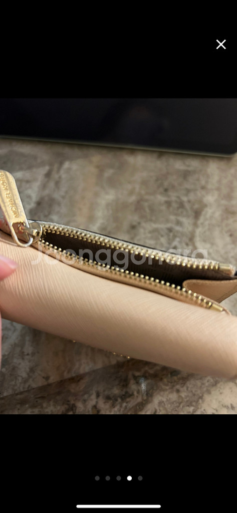 마이클코어스 반지갑 베이지--4