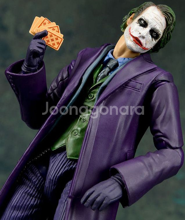 다크나이트 조커 피규어(MAFEX)--4