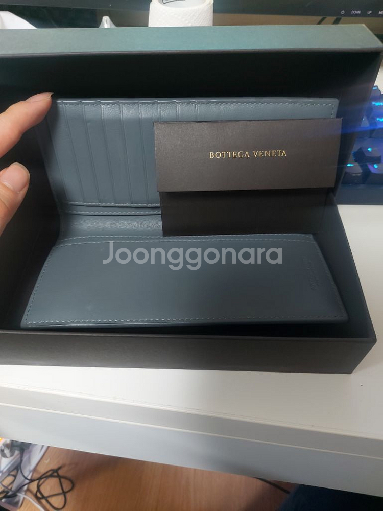 보테가베네타 장지갑--2