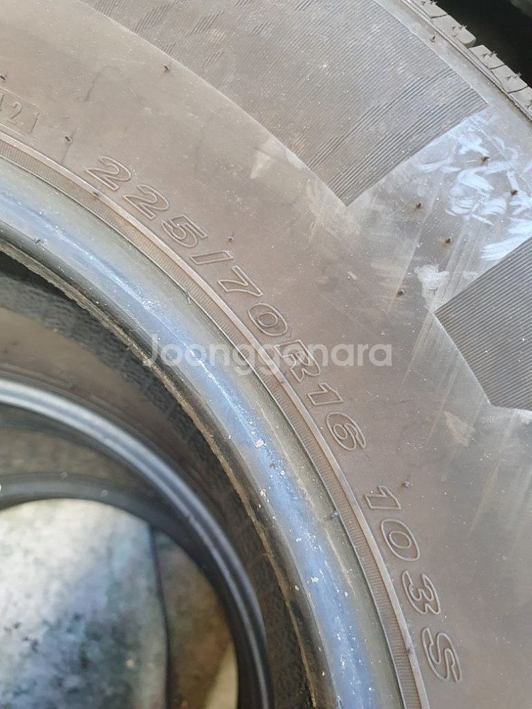 중고타이어 A급 넥센 225 70R 16 2개--2