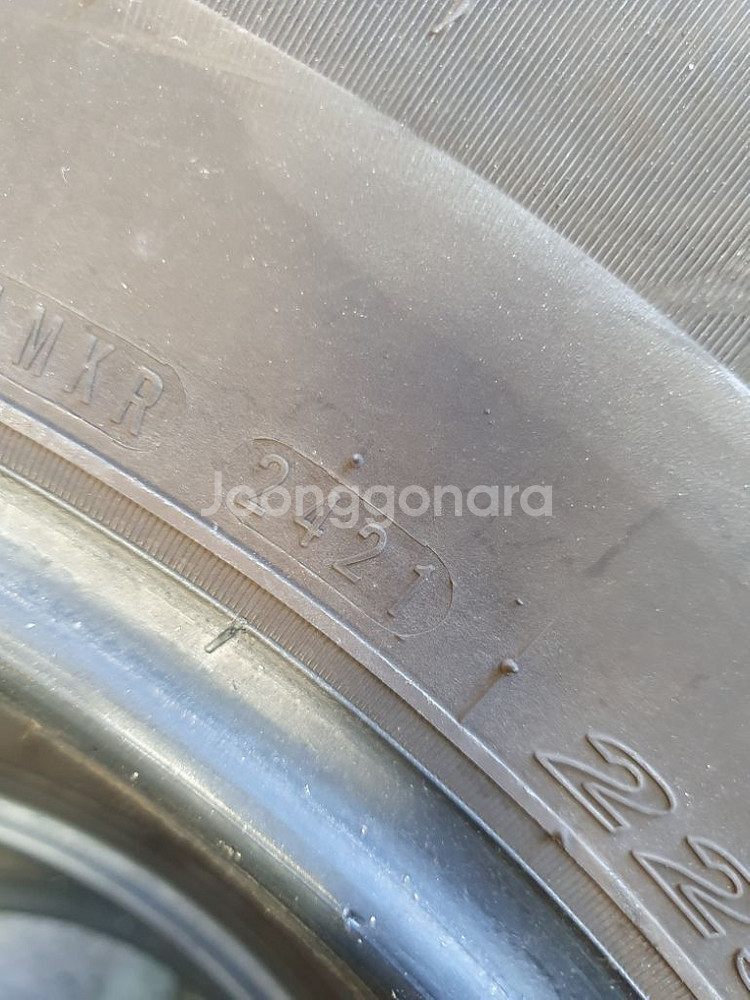 중고타이어 A급 넥센 225 70R 16 2개--1