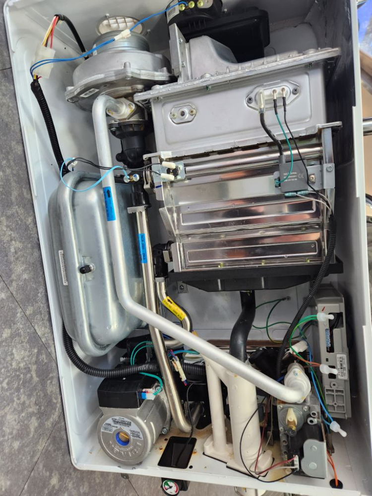 가스보일러 LPG 2021년1월식 40평이하 상향식--1