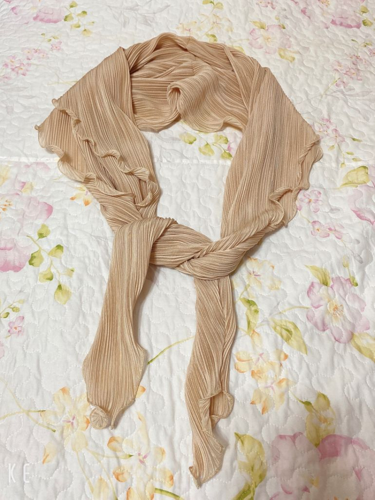 주름 스카프 목도리 이미지