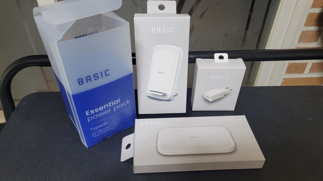 충전기 + 충전패드 + 보조배터리 세트 미개봉 세제품 이미지
