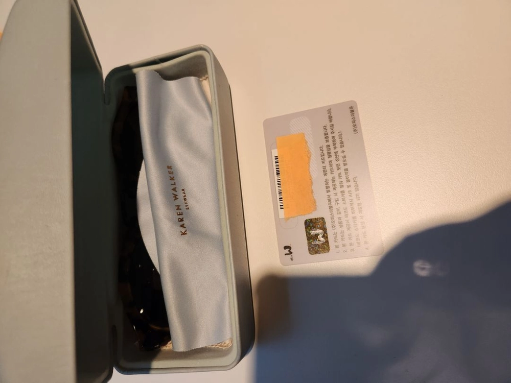 karen walker 카렌워커 선글라스 이미지