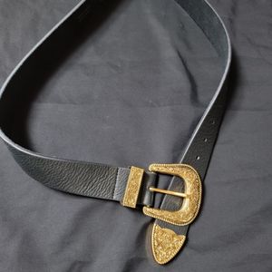 B-low the belt (비로우더벨트)