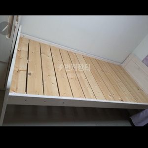 편백나무침대+침대책상+높이조절의자