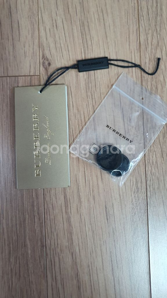 버버리 체스터포드 패딩 노퍼 m--7