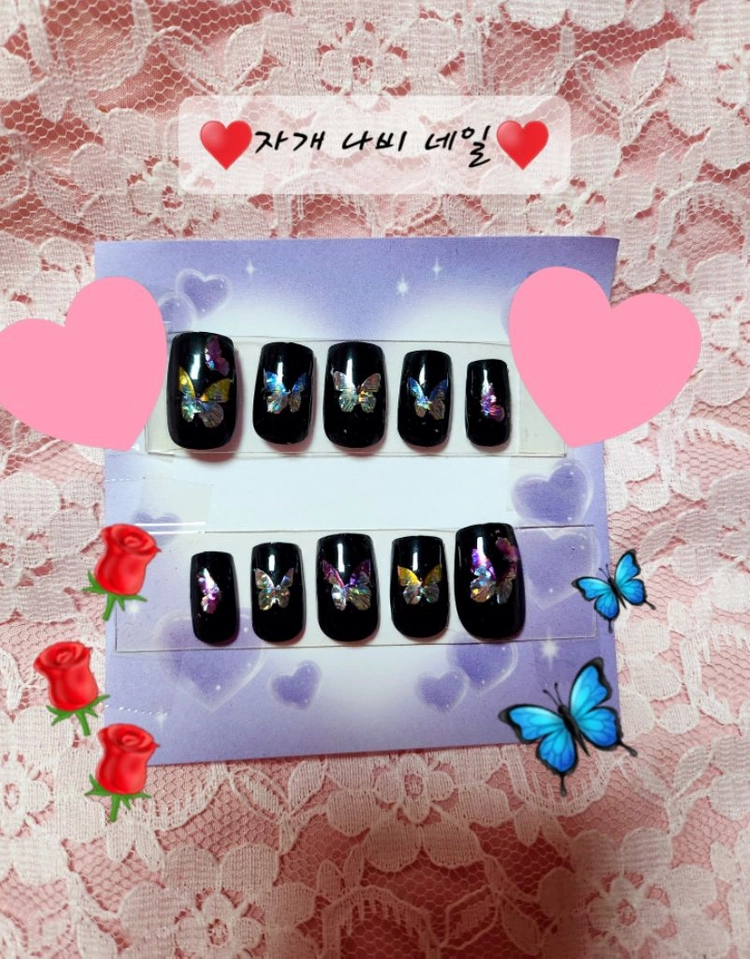 (새상품)블랙 자개나비 수제 네일팁 이미지