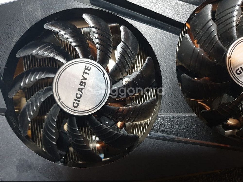 기가바이트 rtx3070 게이밍 oc 팔아요--1