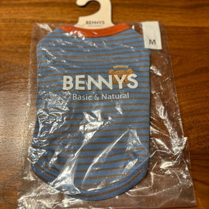 Bennys 강아지옷 티셔츠M 사이즈(새제품)