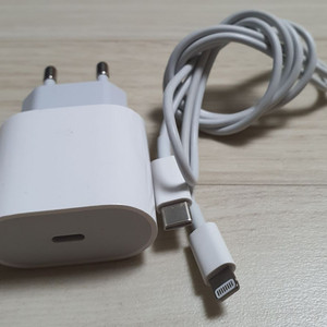 PD지원애플초고속충전어댑터 A2464+라이트닝케이블