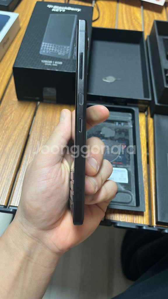 블랙베리 키투 128g 블랙 국내 정발 판매합니다.--1