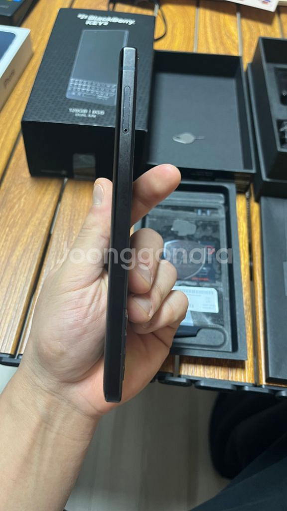 블랙베리 키투 128g 블랙 국내 정발 판매합니다.--3