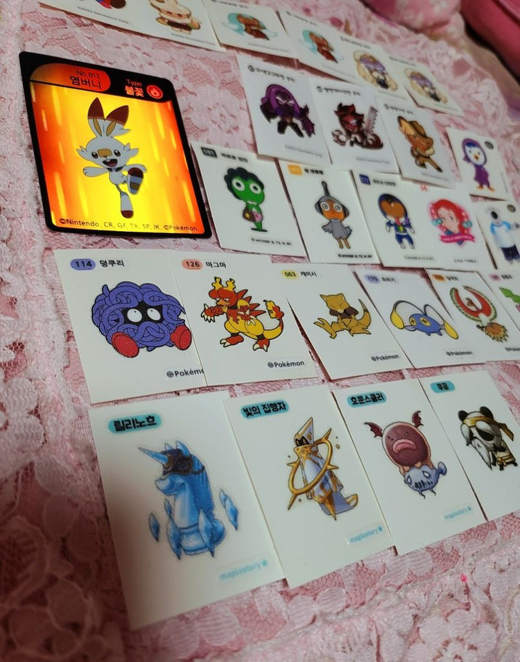 띠부띠부씰 스티커 포켓몬스터 메이플 잔망루피 쿠키런 앤 이미지