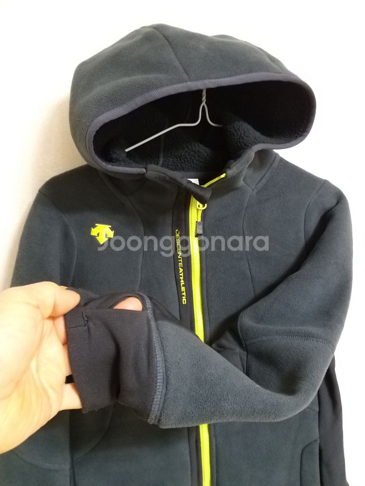 여성 데상트 후리스 후드집업 (스판85-90)--2