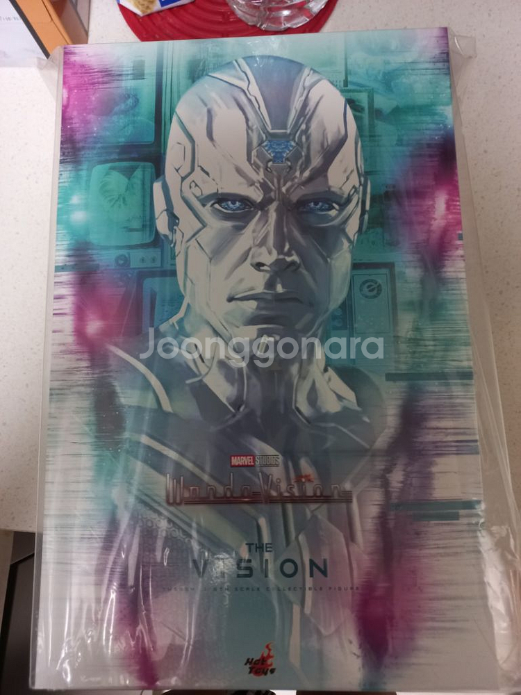 핫토이 화이트비젼/화이트블랙위도우--1