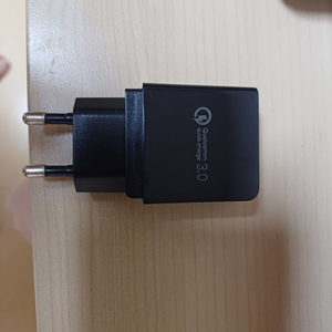 퀵차지 3.0 usb 고속 충전기 팝니다