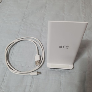 알로(allo) 무선충전기 15W