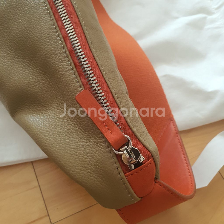 무신사 디토 슬링백 ( 정품 ) - USED--4