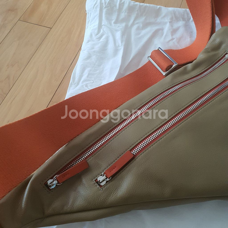 무신사 디토 슬링백 ( 정품 ) - USED--6
