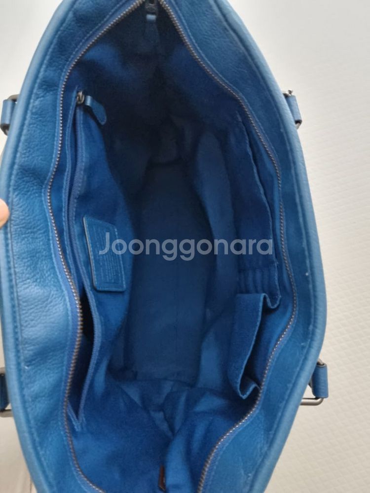 코치 숄더백(정품)--1
