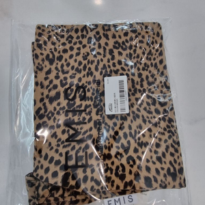 이미스 레오파드백