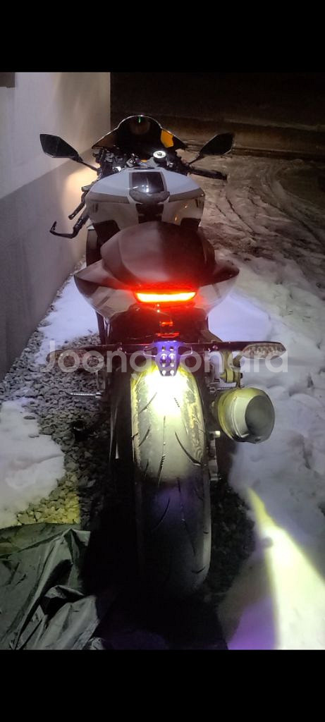 코멧650rc 소장용 선착순 매물--8