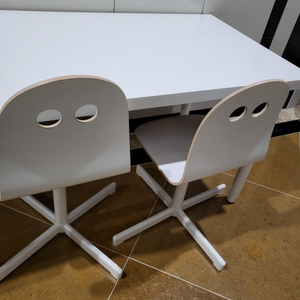 이케아 유아 책상 + 의자