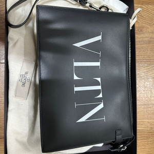 발렌티노 클러치백