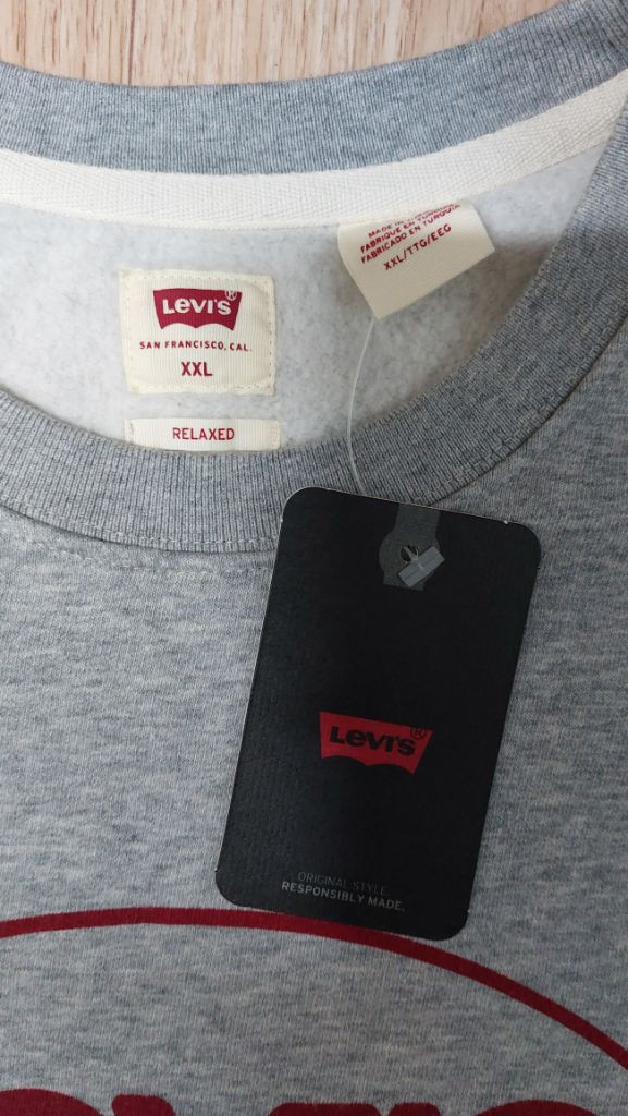 [새상품]리바이스 맨투맨 티셔츠--1