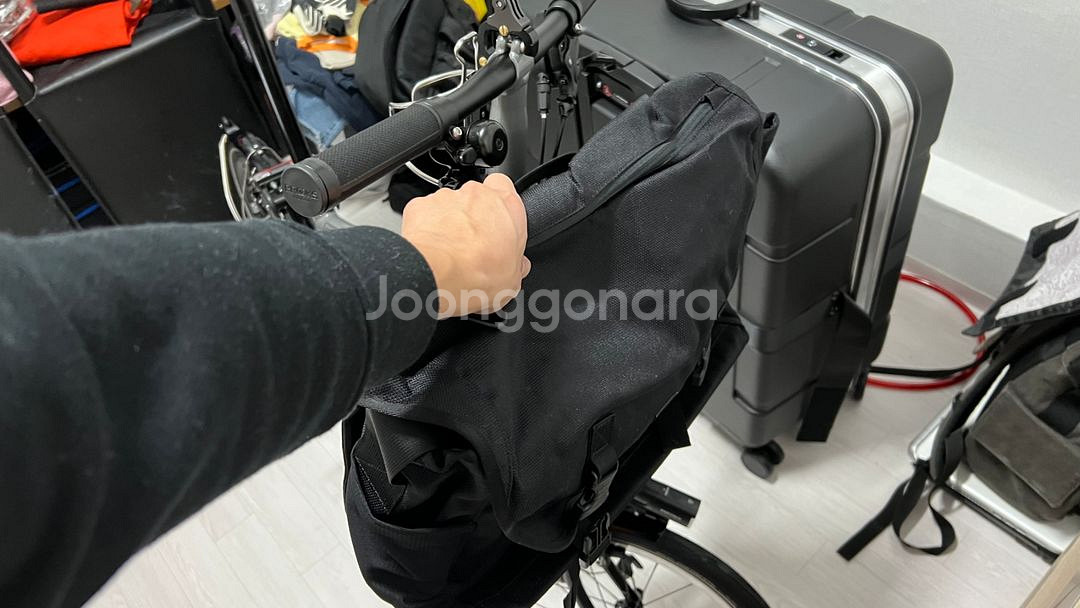 브롬톤 메트로 워터프루프백 20리터 프론트 백--1