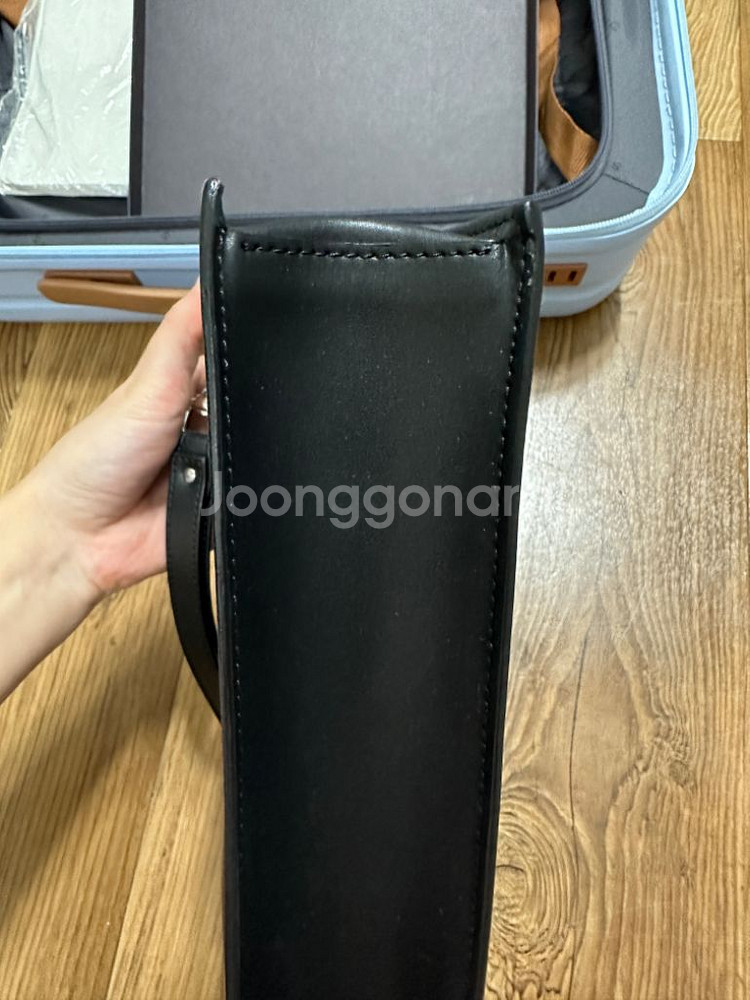 발렌티노 클러치백--9