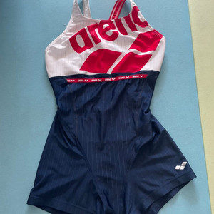 아레나 2부 실내수영복