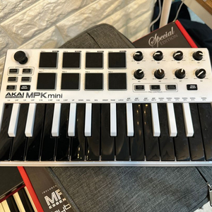 AKAI MPK mini mkii 25key 마스터건반