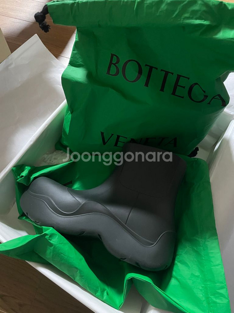 새상품) 보테가베네타 퍼들부츠 캠핑40--0
