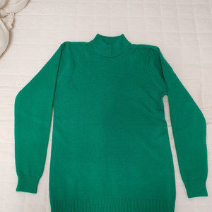 새제품> 반목 니트 폴라티 (프리사이즈)