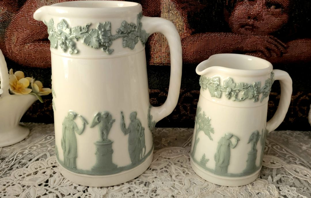 영국 웨지우드 퀸즈웨어 셀라돈 온 크림 스몰저그--5