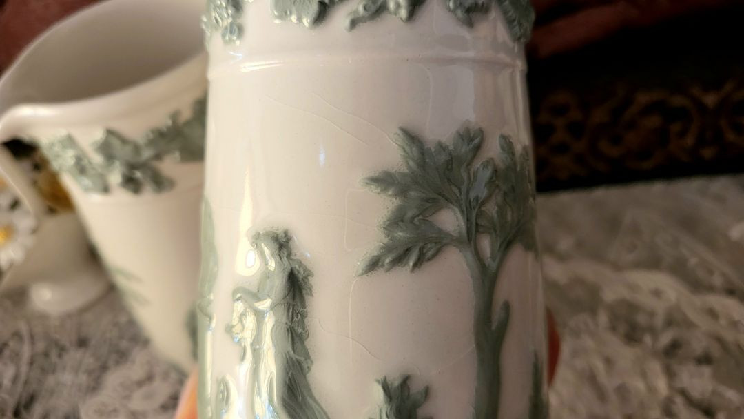 영국 웨지우드 퀸즈웨어 셀라돈 온 크림 스몰저그--3