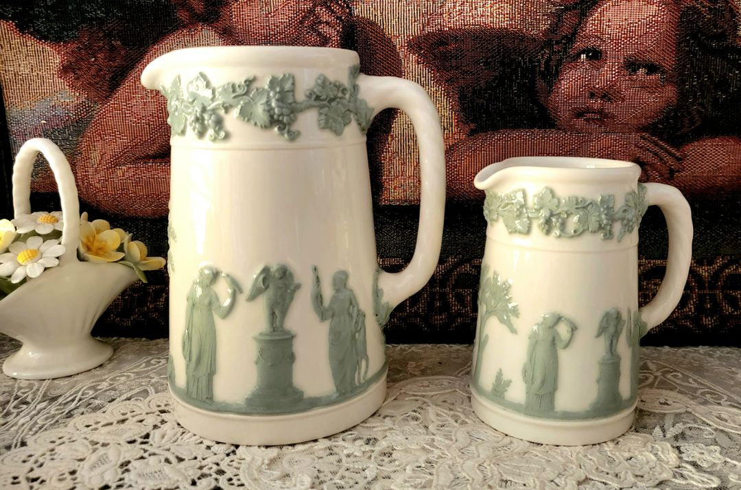 영국 웨지우드 퀸즈웨어 셀라돈 온 크림 스몰저그--6