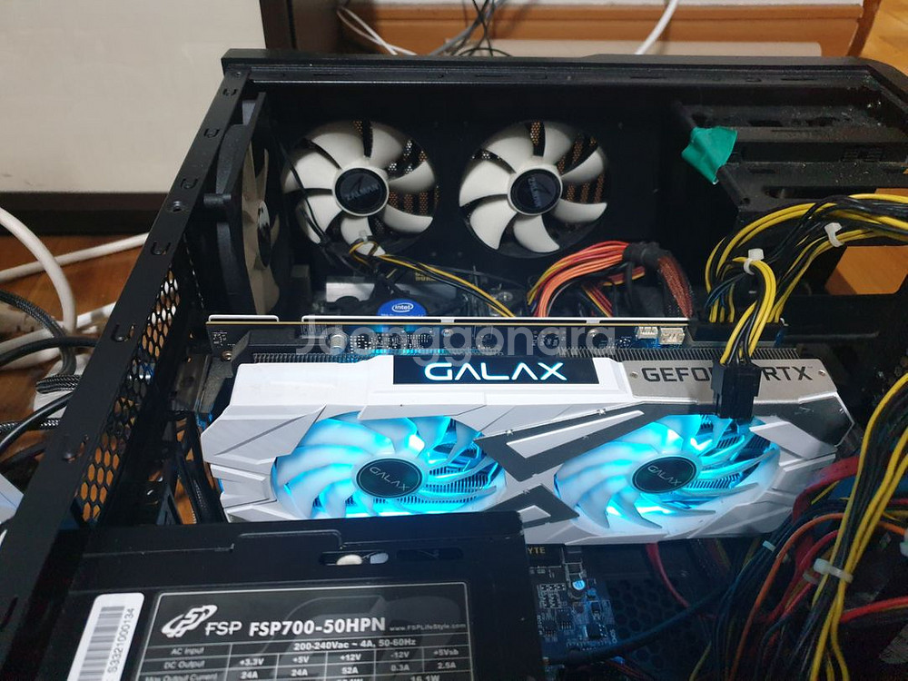 갤럭시 rtx3070 ex v3화이트 2팬팔아요--1